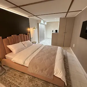 House4you - Blanari 5*, Bucureşti România