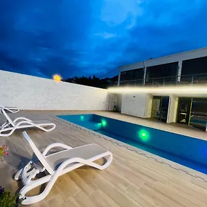 buradan rezervasyon yapın