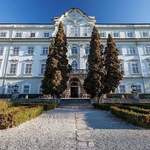 buradan rezervasyon yapın